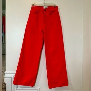 Bug High And Wide. Size 24.